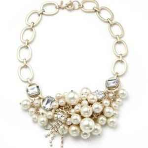 Neiman Marcus Lee Angel Pearl Crystal Fringe Cluster Statement Necklace NWT 590